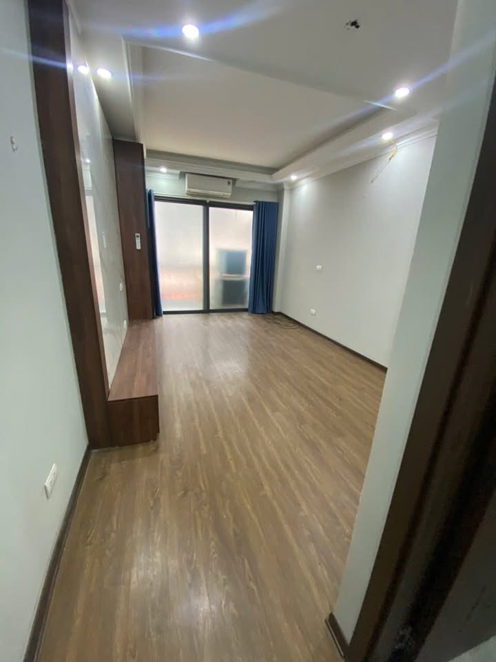 Nhà mặt phố Hoàng Mai 6 tầng cho thuê giá 17 triệu - Phù hợp văn phòng và kinh doanh!