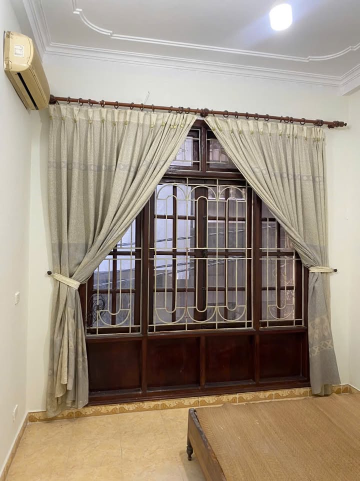 Nhà nguyên căn Ngọc Khánh 40m² giá 16 triệu - Đầy đủ nội thất, vào ở ngay!