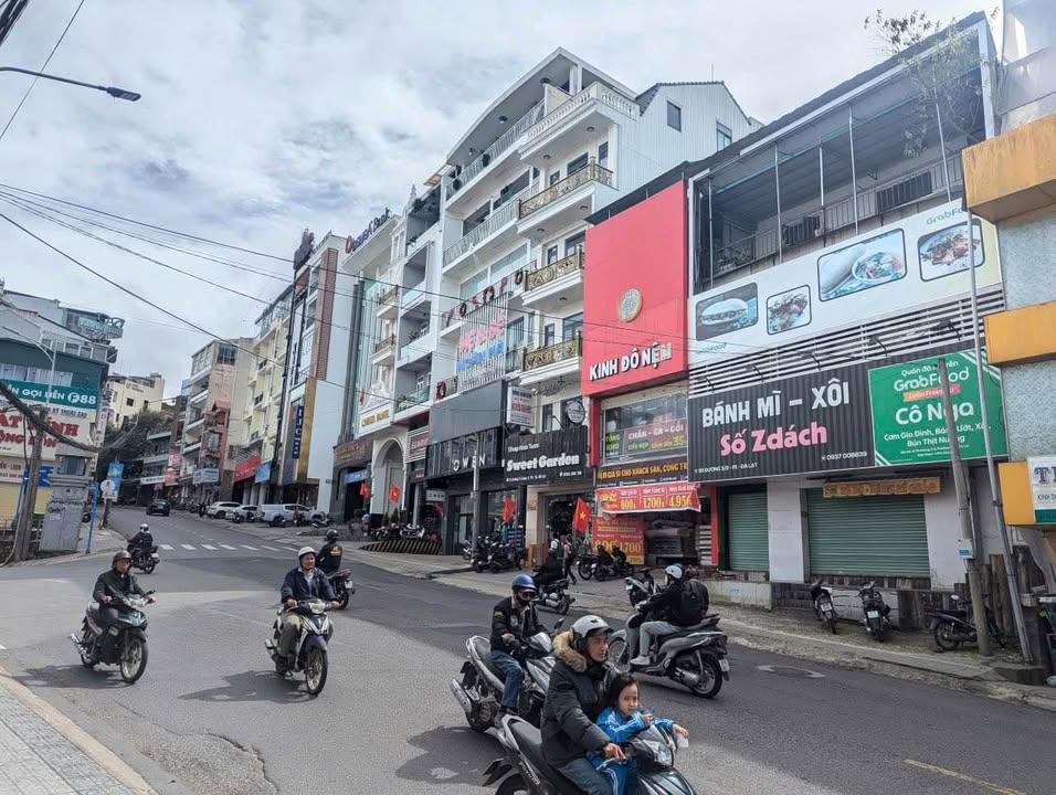 Nhà phố mặt tiền Phan Đình Phùng Đà Lạt 88m² giá 18 tỷ - Đầu tư sinh lời ngay!