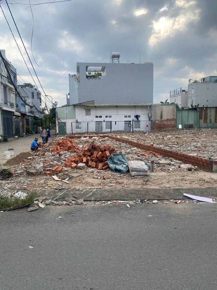 Bán lô góc mặt tiền đường 175, Tăng Nhơn Phú B, quận 9 - Cơ hội đầu tư hiếm có!