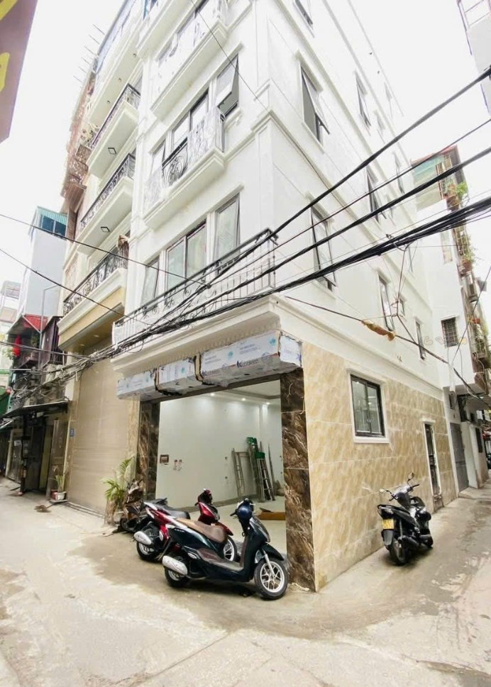 Nhà mặt phố Đại La 45m² giá thỏa thuận - Mặt tiền 5m, thang máy hiện đại!