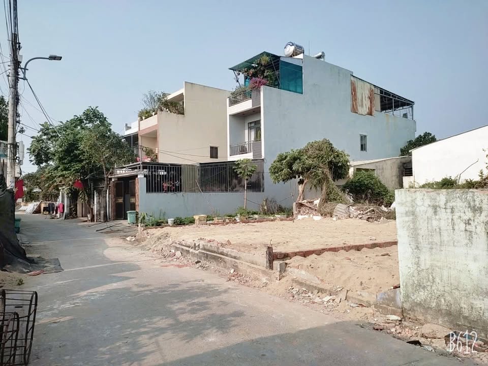 Nhà 2 mặt tiền đường Bình Kỳ, Ngũ Hành Sơn 90m² giá chỉ 3.5 tỷ - Sổ hồng chính chủ!