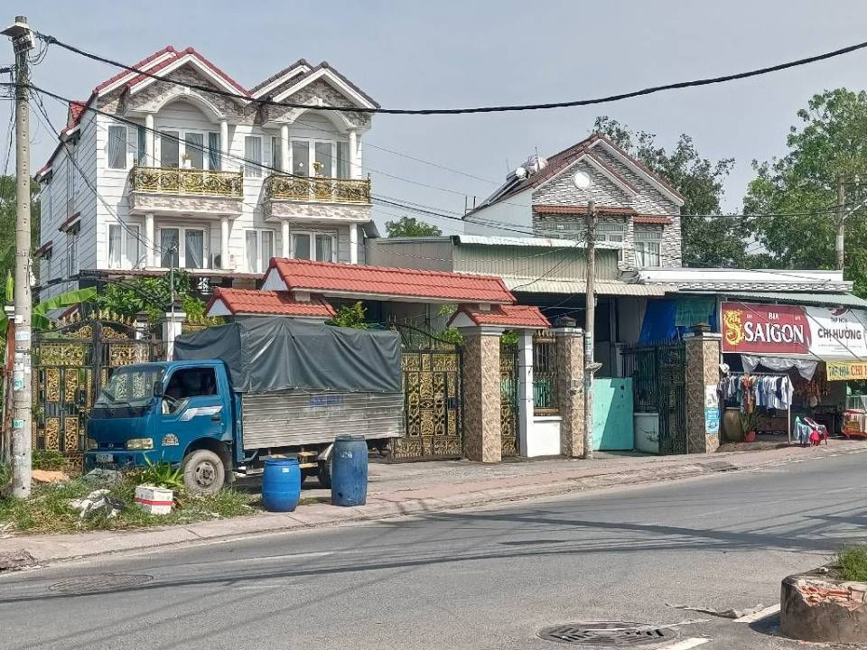 Nhà mặt tiền kinh doanh tại Tân Kiên, Bình Chánh, 108m² - Sổ hồng chính chủ