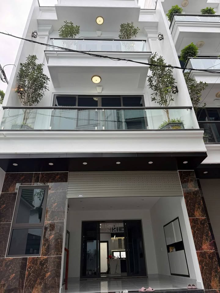 Nhà 3 tầng phường Hoàng Văn Thụ 75m² giá 4.7 tỷ - Vị trí thuận lợi gần sở giáo dục!