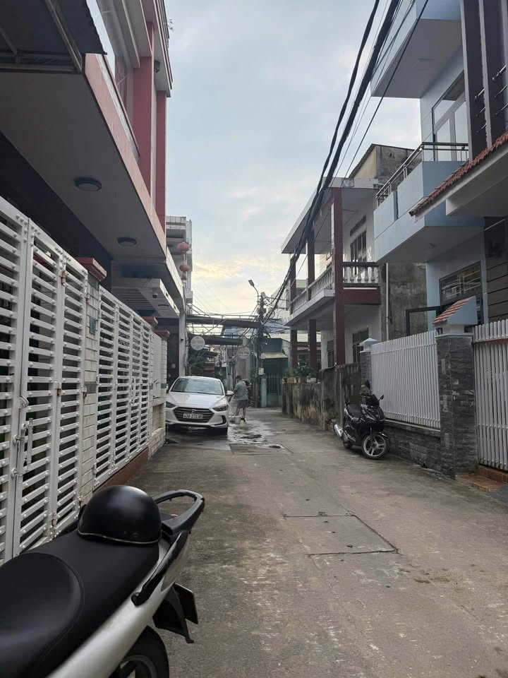 Nhà 2 tầng Tôn Đức Thắng, Liên Chiểu, Đà Nẵng 64.5m² giá 4.05 tỷ - Chính chủ bán gấp!