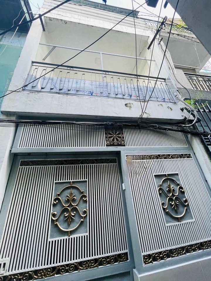 Nhà 2 Tầng Trung Tâm Quận 10, 35m² giá 5 tỷ - An Ninh, Thoáng Mát!