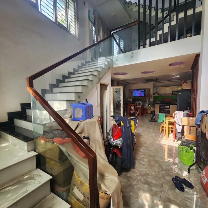 Nhà Tân Sơn Nhì 70m² giá 7.3 tỷ - Hẻm xe tải 6m, sổ hồng chính chủ!