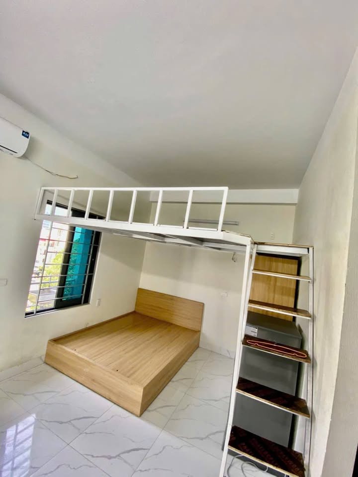 Cho thuê phòng CCMN Quận Đống Đa 30m² giá 4.8 triệu - Không chung chủ, thoáng mát!