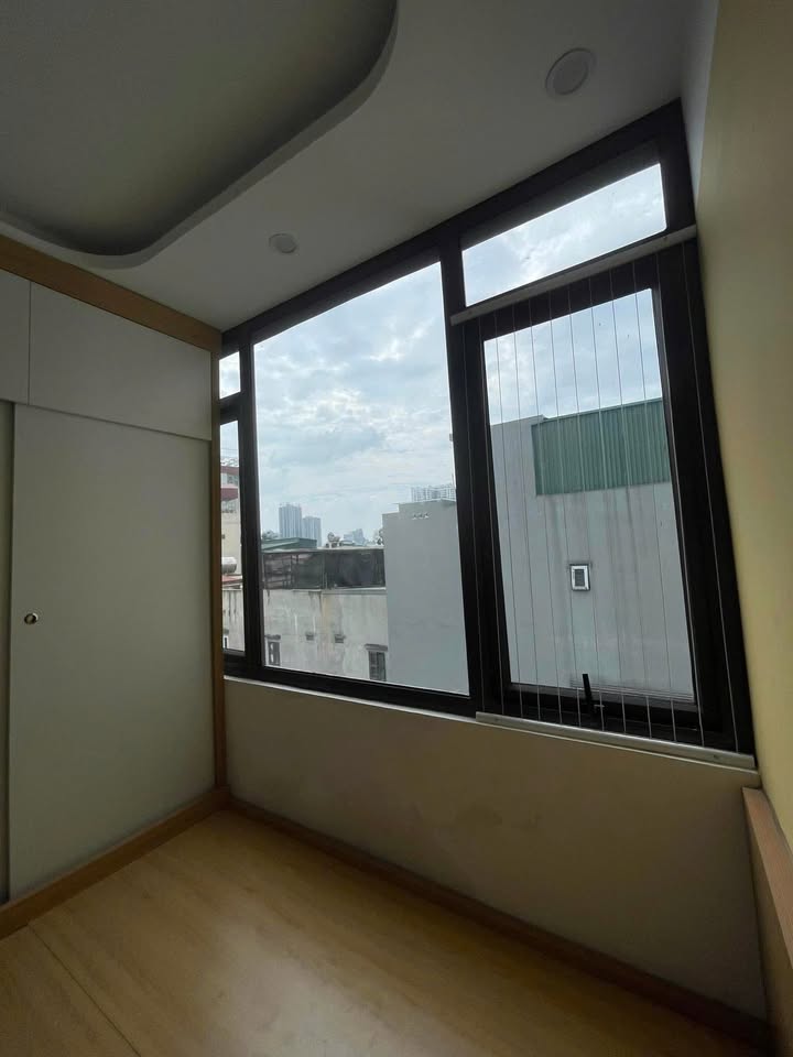 Phòng cho thuê tại 37 Dịch Vọng, Cầu Giấy - Không chung chủ, giá thỏa thuận!