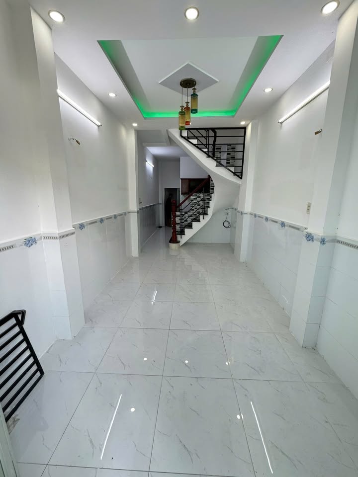 Nhà đẹp 1 lầu đường Hoàng Ngân, Quận 8 giá 1.65 tỷ - Bớt lộc cho khách thiện chí!