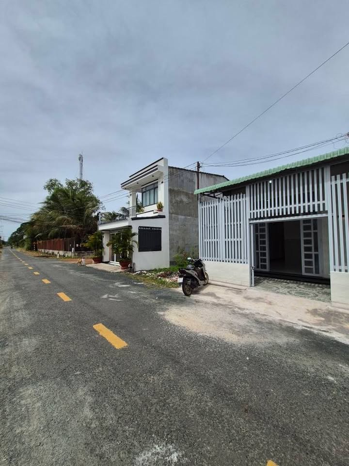 Nhà phố Long Hải, Hòa Thành 92m² giá 879 triệu - Sẵn sàng vào ở!