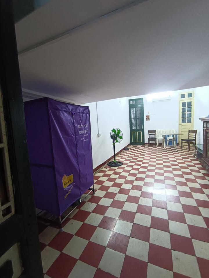 Nhà phố Hàng Thiếc, Hoàn Kiếm 40m² giá 6.3 tỷ - Cơ hội vàng cho nhà đầu tư!