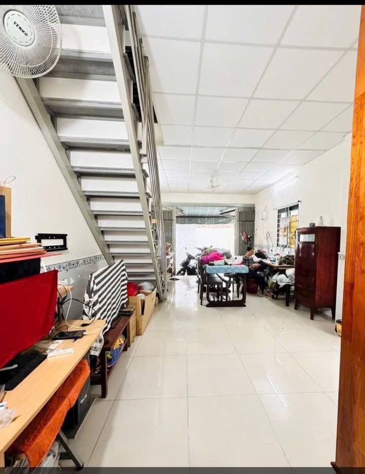 Nhà 1 trệt 1 lầu đường Trần Tấn Tân Sơn Nhì 39m² giá 3.1 tỷ - Chỉ cần dọn vào ở ngay!