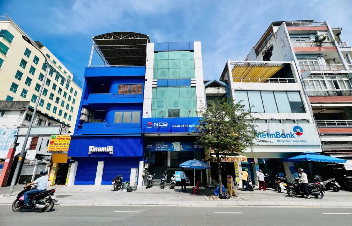 Cho thuê nguyên căn mặt tiền Phan Đăng Lưu 90m² giá 120 triệu - Chính chủ, nhận nhà ngay!