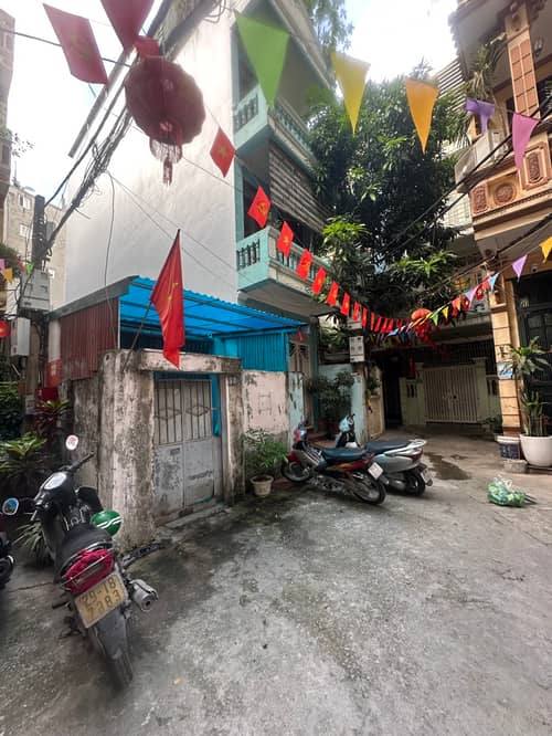 Đất nền đường Văn Cao, quận Ba Đình 85m² giá chỉ 14 tỷ - Lô góc quý hiếm!