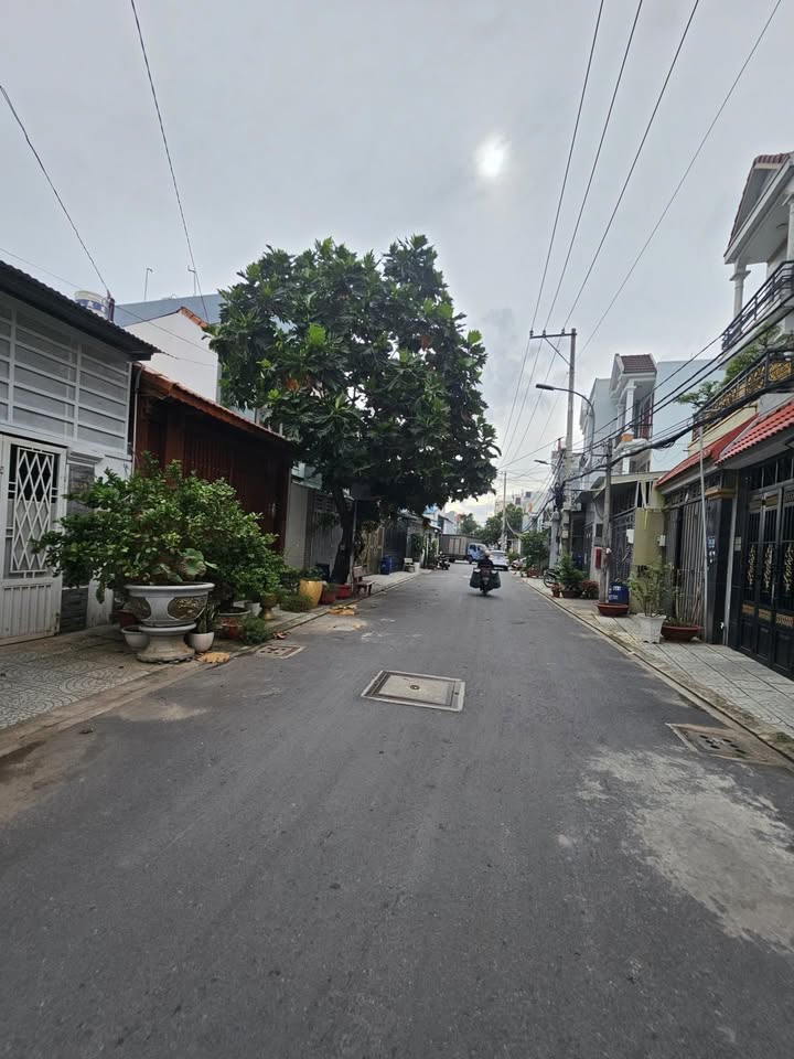 Đất Xây Biệt thự Hương Lộ 80B, Quận 12 - 127m² giá 6.7 tỷ - Vị trí đẹp, hẻm xe hơi