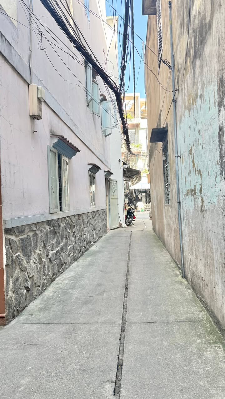 Nhà 2 tầng Ngô Gia Tự 34m² giá 5.4 tỷ - Hẻm thông thoáng, tiện xây mới!