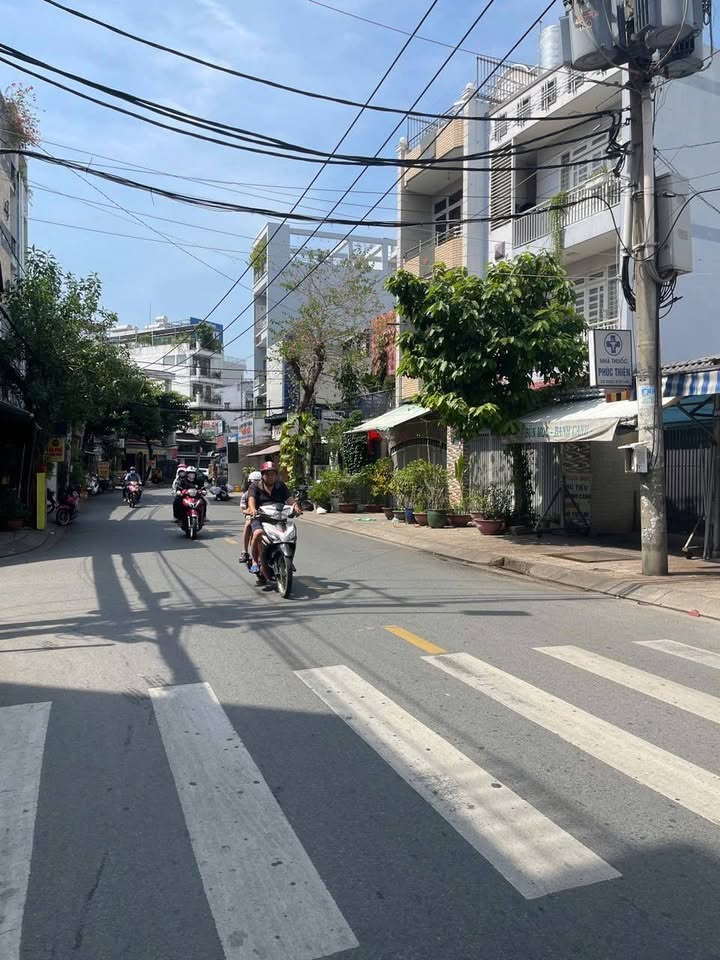 Nhà phố Tân Sơn Nhì, Tân Phú 46m² giá 9.5 tỷ - Vị trí đẹp, tiện ích đầy đủ!