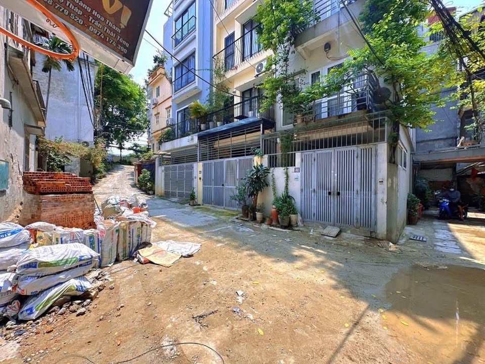 Bán đất Hoàng Hoa Thám 47m² giá 9.3 tỷ - Đầu tư sinh lời, xây dựng tự do!