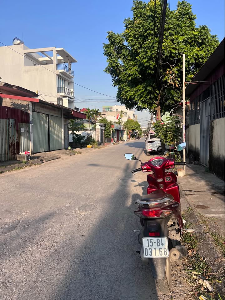 Đất mặt đường Hạ Đoạn 4, Đông Hải 71.5m² giá 3.75 tỷ - Vị trí đẹp, kinh doanh thuận lợi!