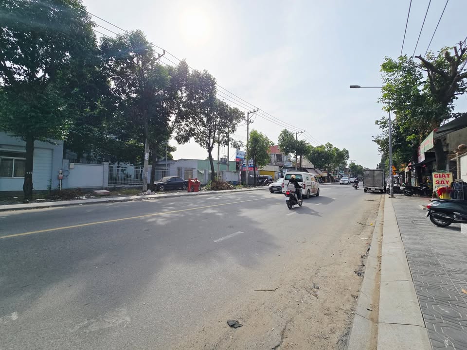 Cho thuê mặt tiền đường Hai Bà Trưng, Dĩ An 82m² giá 18 triệu - Kinh doanh thuận lợi!