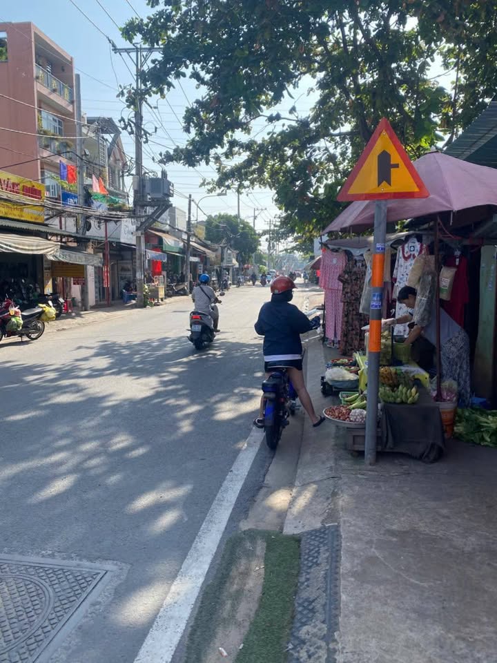 Nhà mặt tiền đường Nguyễn Ảnh Thủ, Quận 12 - Diện tích 72m² chỉ 12 triệu/tháng!