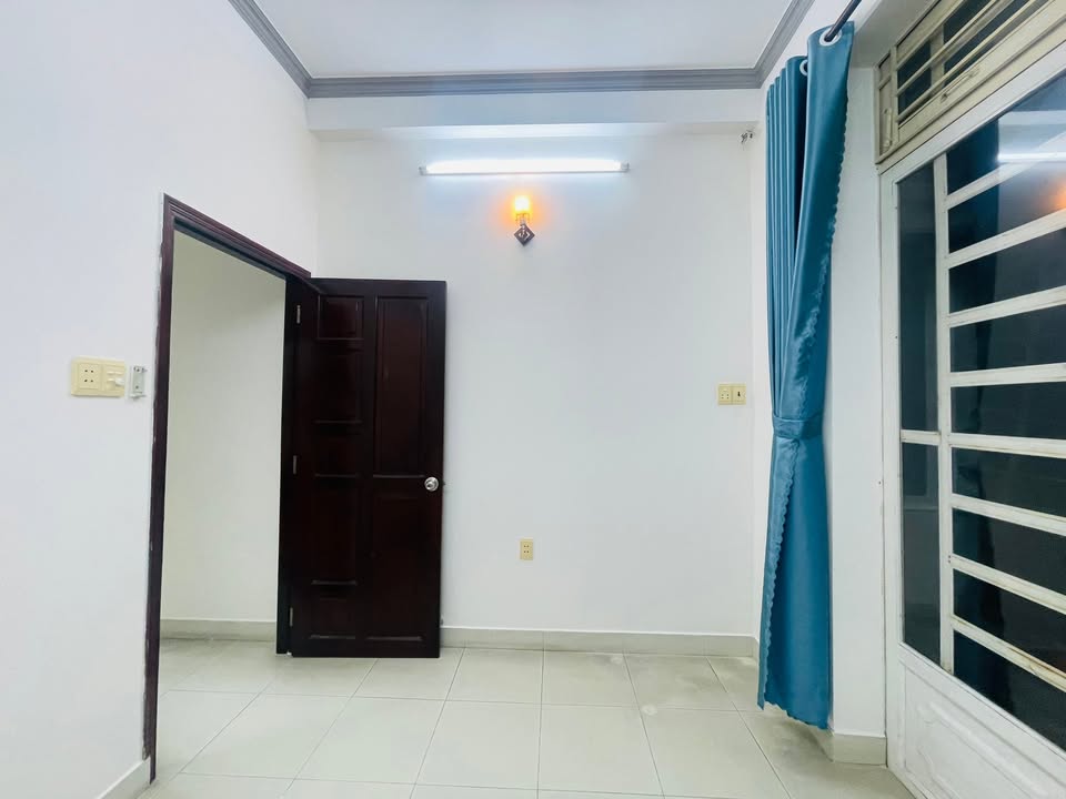 Nhà cho thuê Hẻm xe hơi Hàn Hải Nguyên, Q11 - Diện tích 52m², chỉ 17 triệu/tháng!