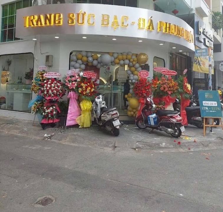 Cho thuê mặt bằng kinh doanh 48m² tại Hoa Sứ, Phú Nhuận - Góc 2 mặt tiền lý tưởng!