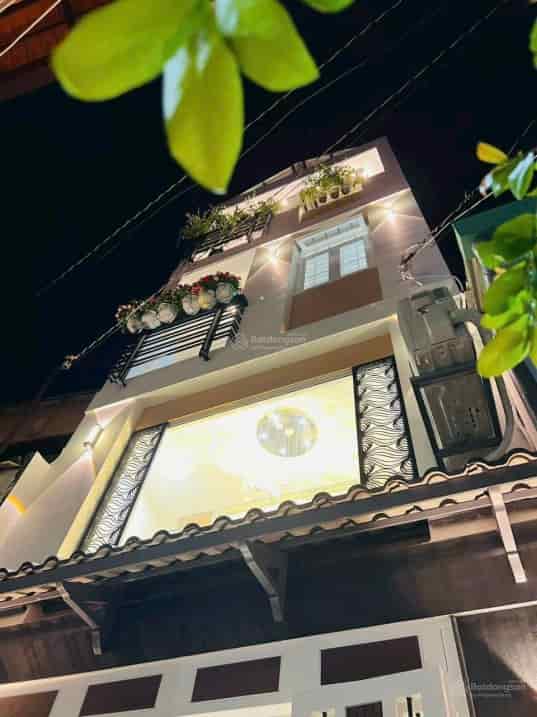 Nhà 21.7m² Trần Bình Trọng, P1, Quận 5 - Sổ hồng riêng, giá tốt!