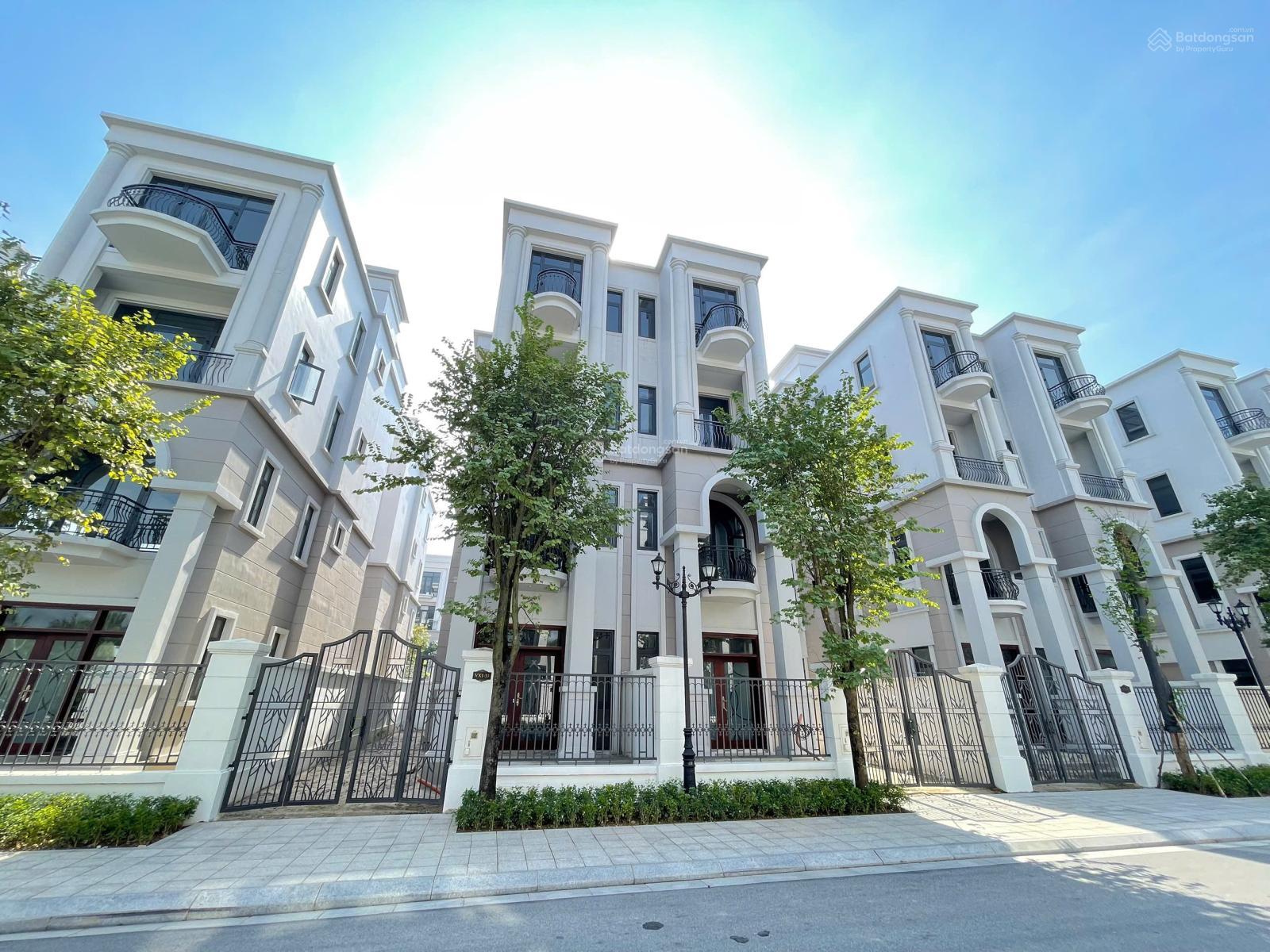 Nhà liền kề 90m² Vinhomes Ocean Park 3 giá 13.5 tỷ - Tiện ích đẳng cấp, vị trí đẹp!