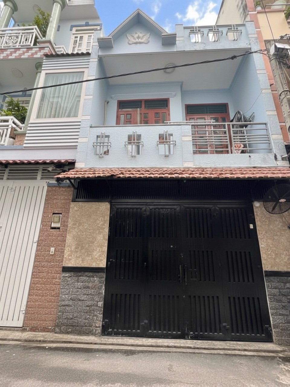 Nhà phố Lâm Thị Hố, Quận 12, 45m² giá 4.6 tỷ - Đường thông thoáng, tiện ích đầy đủ!