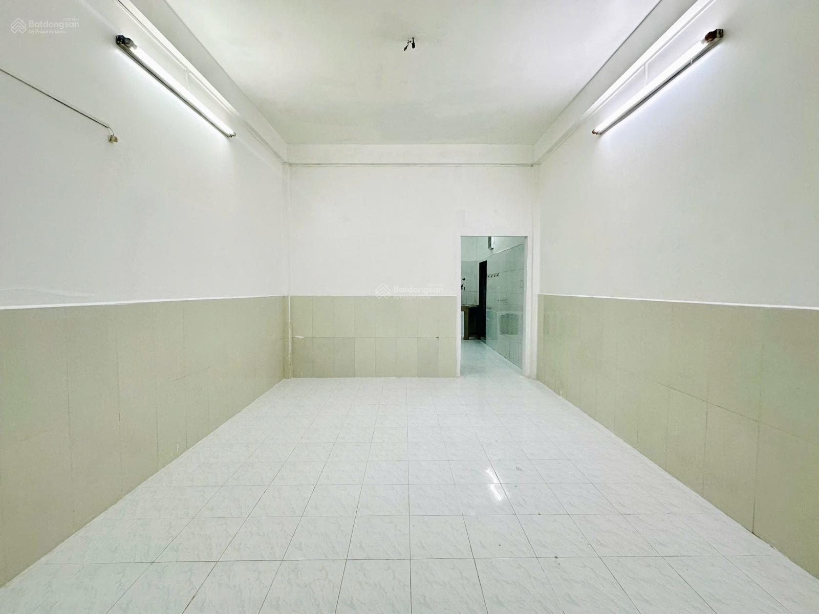 Nhà nguyên căn 60m² tại trung tâm Phú Nhuận - Giá thuê chỉ 15 triệu!