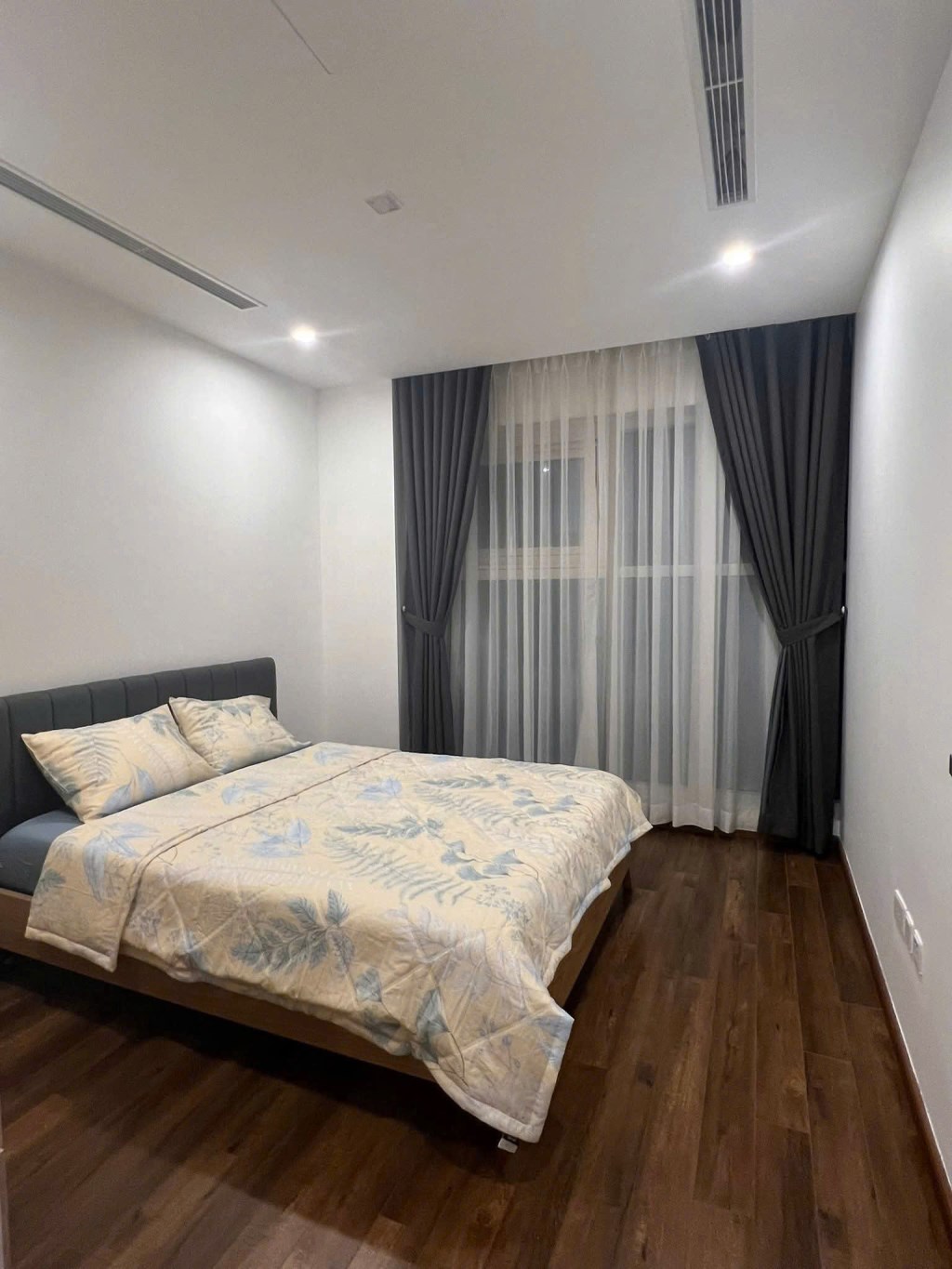 Căn hộ chung cư The Link 345 Ciputra 107m² giá 11,2 tỷ - Thiết kế ánh sáng tự nhiên, nội thất mới!