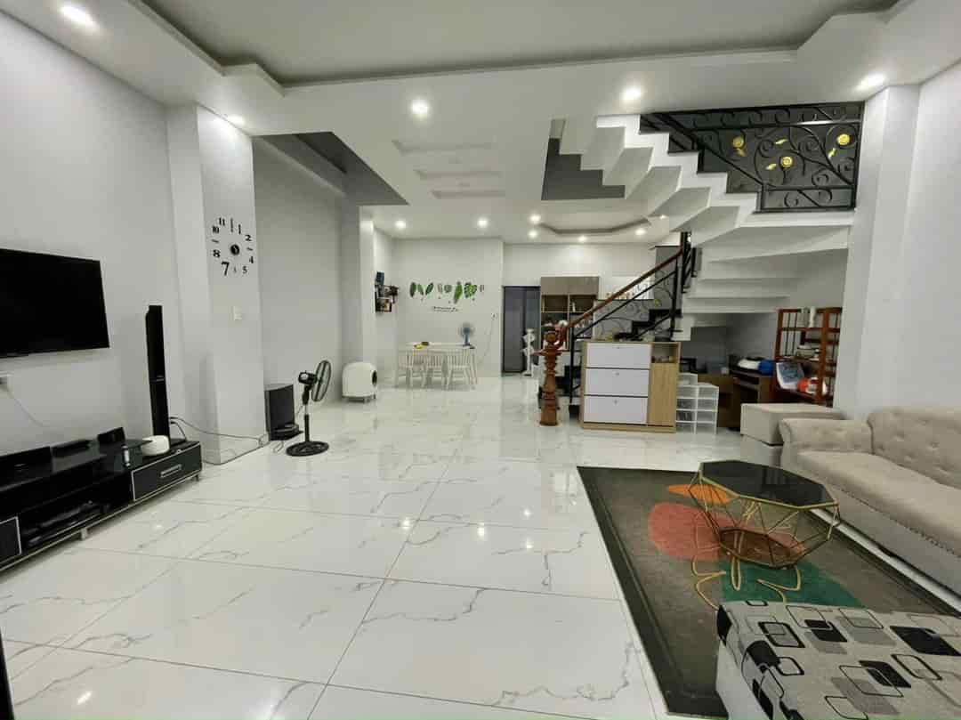 Bán nhà Trịnh Đình Trọng Tân Phú 67m² giá 3.25 tỷ - Sổ hồng chính chủ!