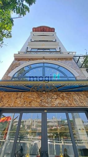 Nhà mặt phố Đại La 40m² giá 30.9 tỷ - Thiết kế sang trọng, sẵn sàng giao dịch!