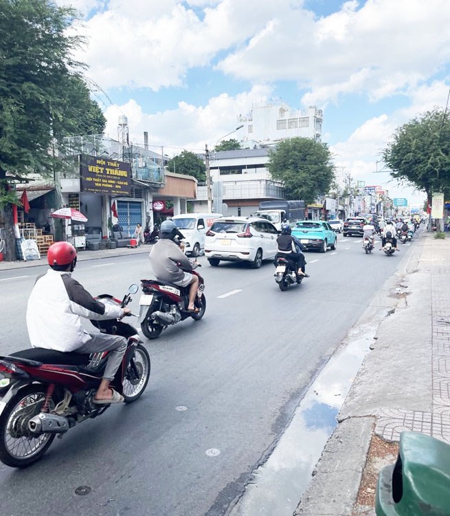 Nhà 4 tầng Trường Chinh, Tân Bình 92m² chỉ 21 tỷ - Đầu tư sinh lời ngay!