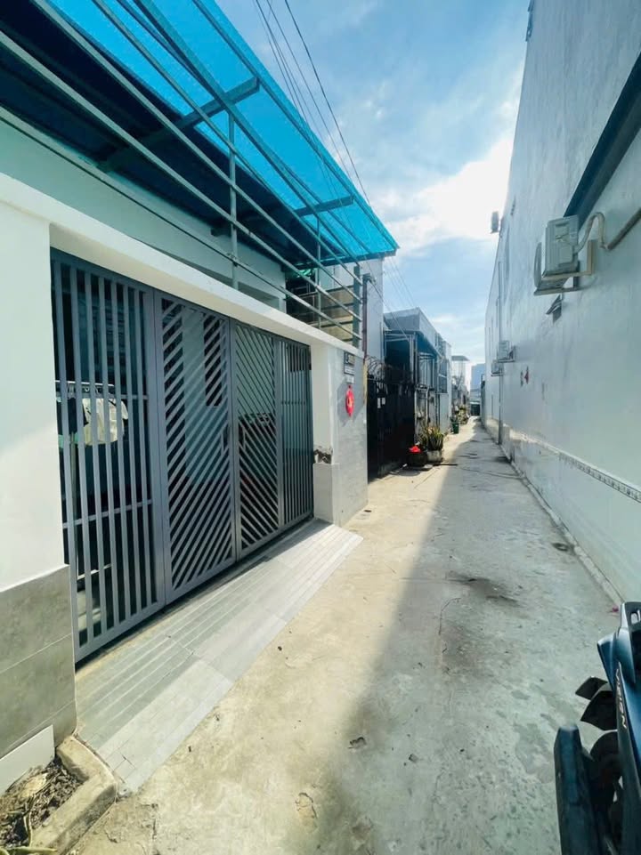 Đất nền thổ cư Ninh Kiều 100m² giá 2.39 tỷ - Gần ĐHY Dược, hướng Tây Nam!