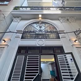 Nhà đẹp Thạch Bàn 46m² giá 10 tỷ - Thiết kế tỉ mỉ, sẵn sàng giao dịch!