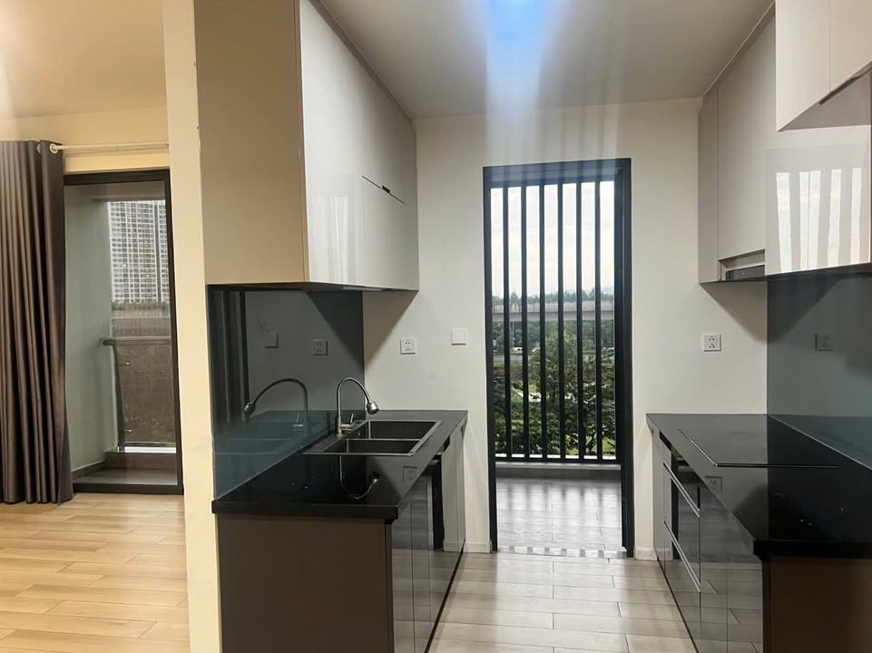 Căn hộ Lumiere Boulevard Q9 2PN2WC giá 9.5 triệu - View hồ bơi tuyệt đẹp!