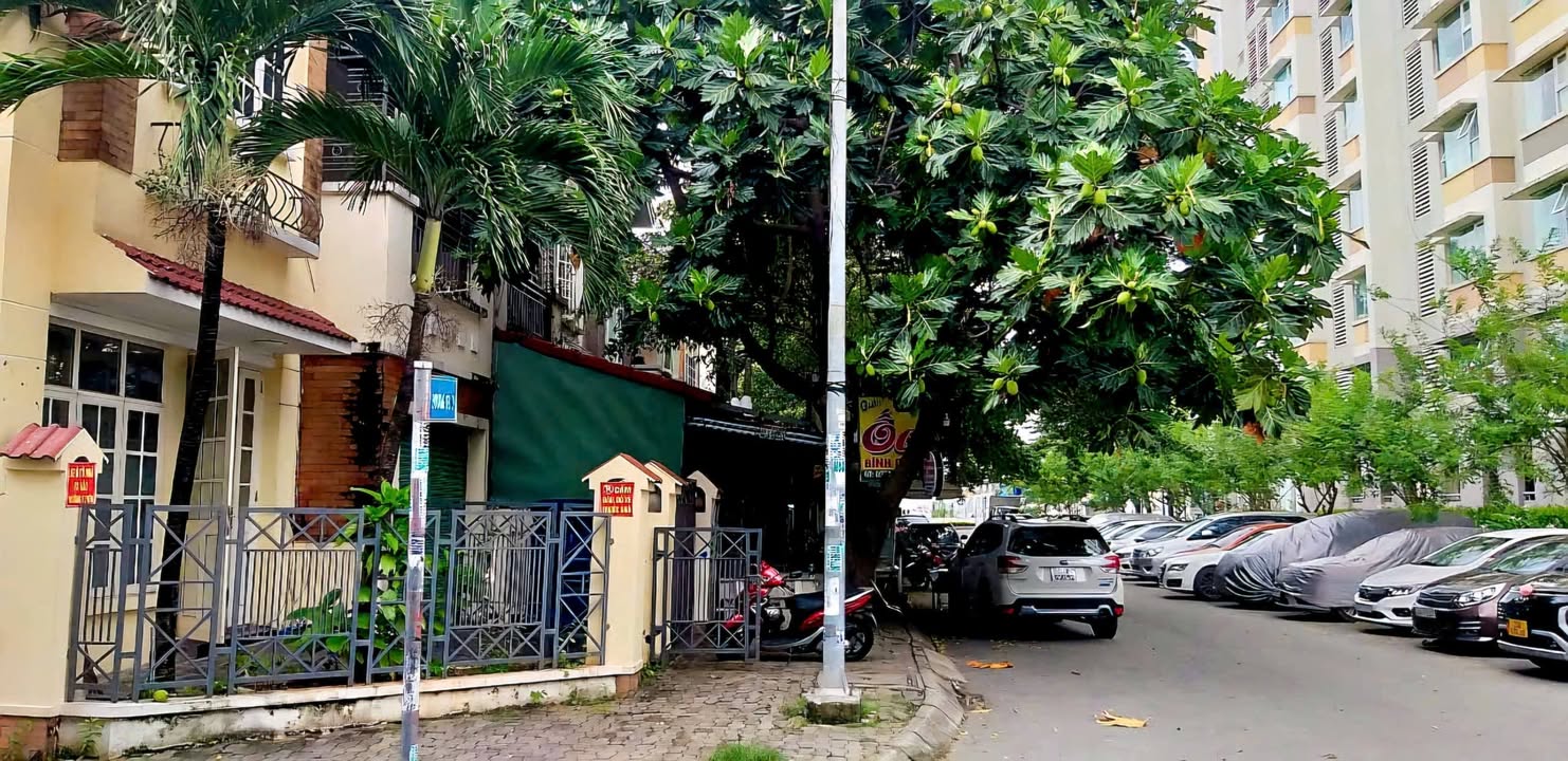 Nhà phố đẹp Thủ Đức 131.5m² giá 20 tỷ - Sống chất giữa thiên nhiên!