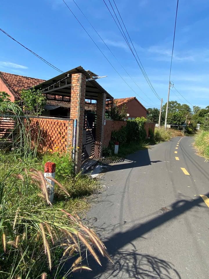 Nhà vườn Phước Long Thọ Đất Đỏ 180m² giá 1.85 tỷ - Bán gấp chính chủ!