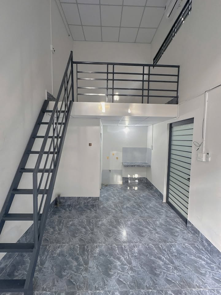 Phòng trọ đường 3/2, Ninh Kiều 12.8m² giá 2.2 triệu - Sẵn sàng vào ở ngay!