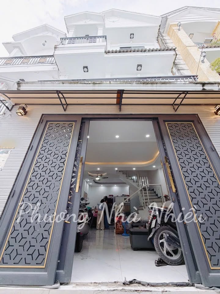 Nhà phố Phú Thuận Quận 7 53.04m² giá 6.8 tỷ - Sổ hồng chính chủ, tiện nghi đầy đủ!