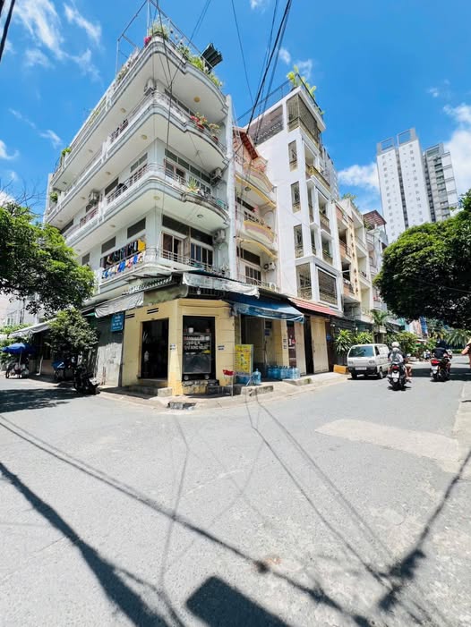 Nhà góc 2 mặt tiền hẻm xe hơi đường 3/2 Quận 10 - Giá chỉ 26 tỷ thương lượng!