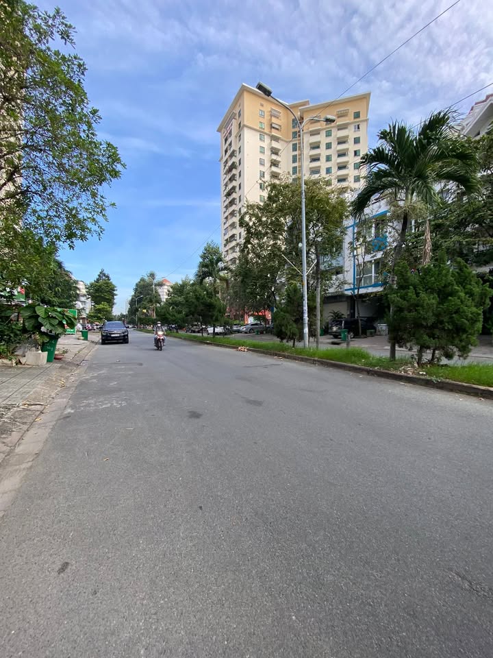 Nhà mặt tiền kinh doanh Nguyễn Quý Đức, Quận 2 - Diện tích 100m² giá 31.9 tỷ - Đầu tư sinh lời ngay!