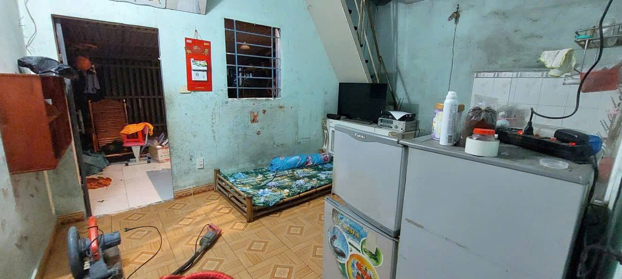 Nhà bán phường Hưng Định, Thuận An 74m² giá 1.8 tỷ - Sân cổng riêng biệt!