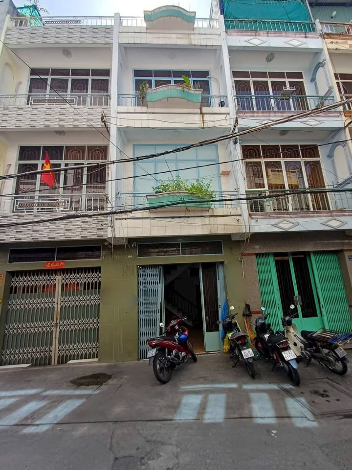 Nhà cho thuê hẻm xe hơi Phan Đình Hổ, Quận 6 - 168m² chỉ 12 triệu/tháng!