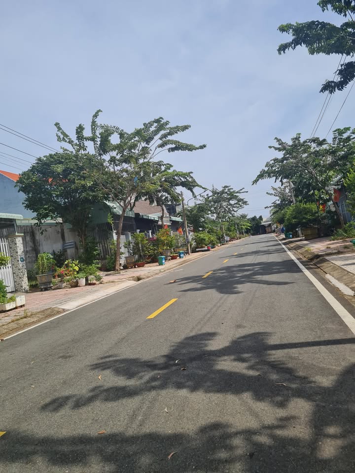 Đất nền TDC Tân Phú, Đồng Xoài 122m² giá 1.8 tỷ - Vị trí đắc địa gần trường học