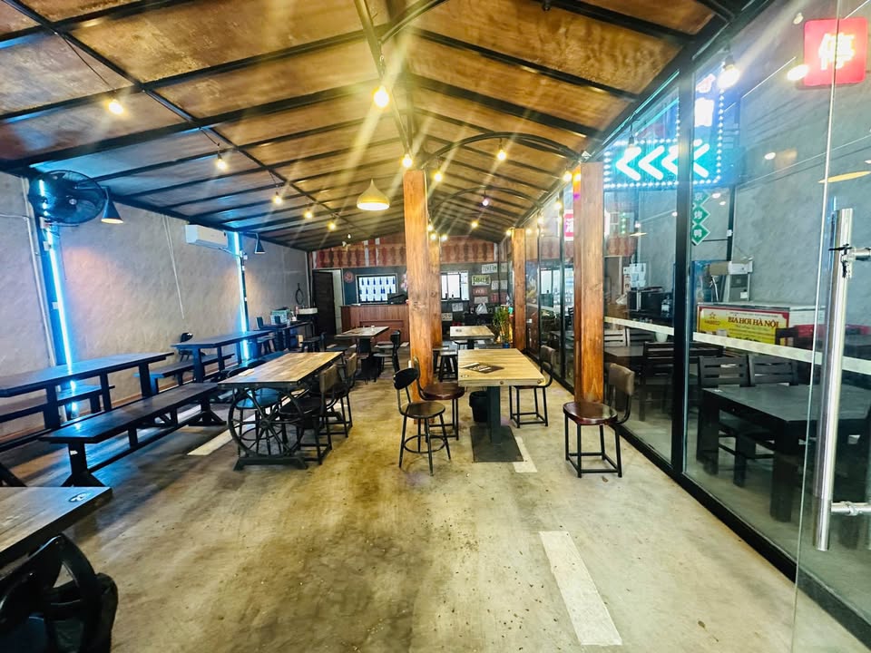 Cho thuê mặt bằng đẹp đường Hoàng Kế Viêm, quận Ngũ Hành Sơn, 200m² - Chỉ việc vào kinh doanh ngay!