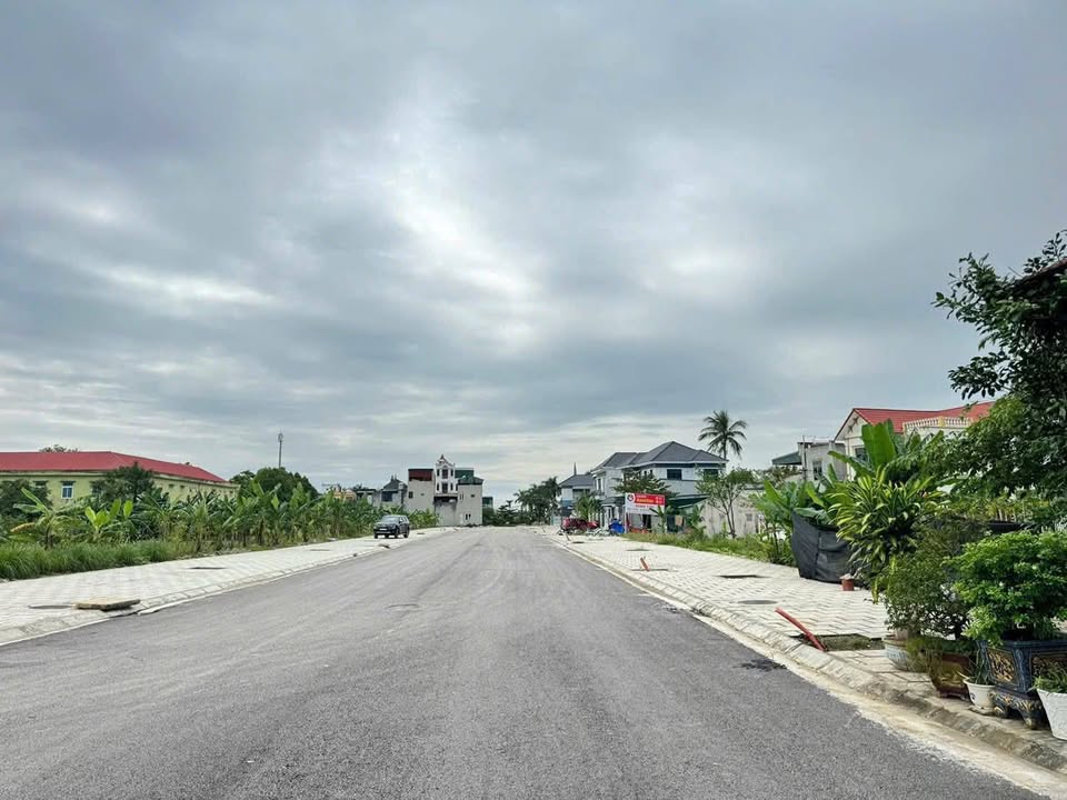 Đất nền Quảng Thịnh, Thanh Hóa 116m² giá 1.8 tỷ - Sổ đỏ chính chủ, xây dựng tự do!